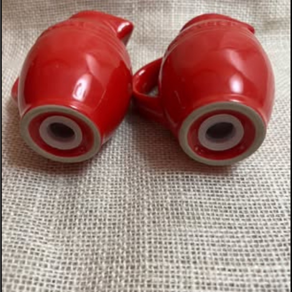 Le Creuset Salt and Pepper Shakers - Picture 4 of 4
